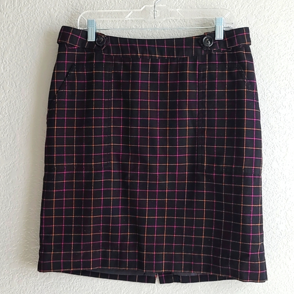 Merona pencils skirt, 14, zipper in back,lining, black w/ plaid pink & yellow